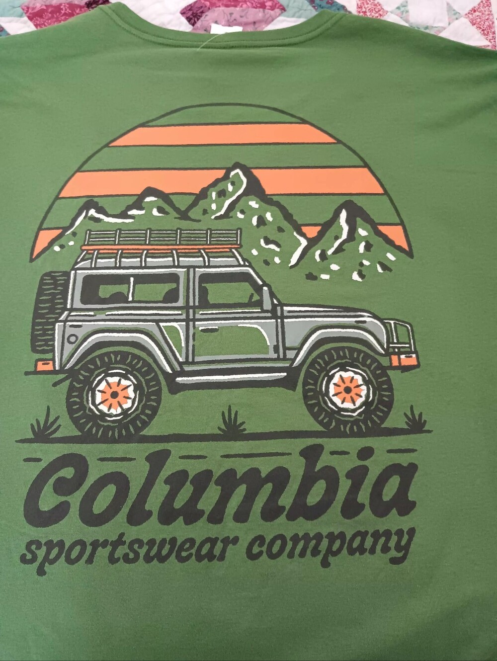 Columbia T-Shirt - Picture 3 of 10